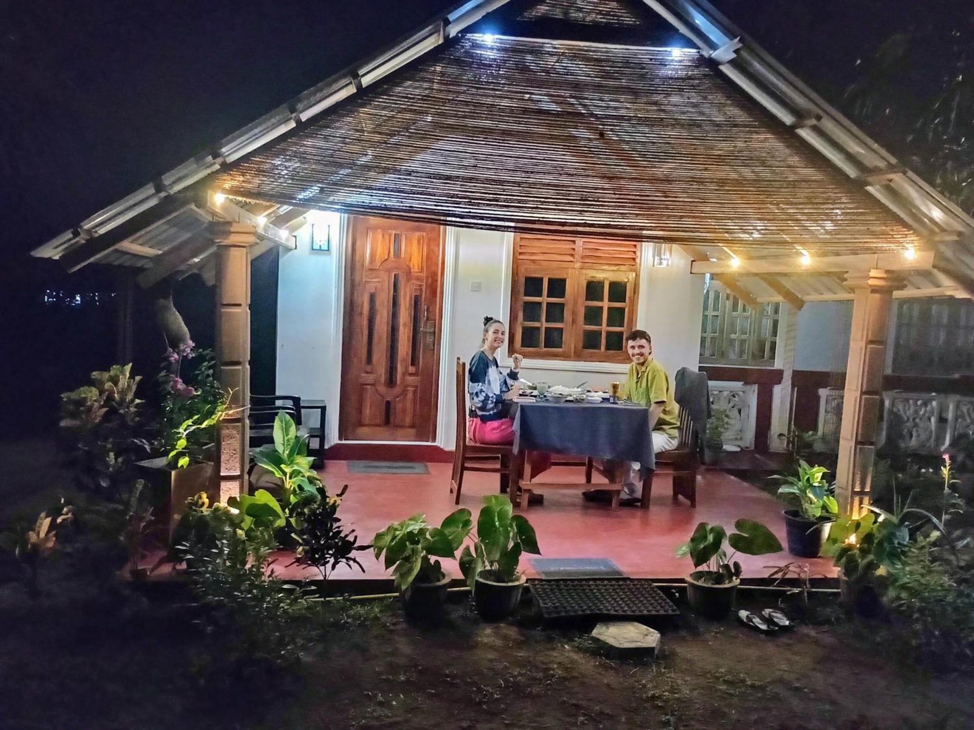 Jungle Eco Lodge & Safari Sigiriya Rum bild